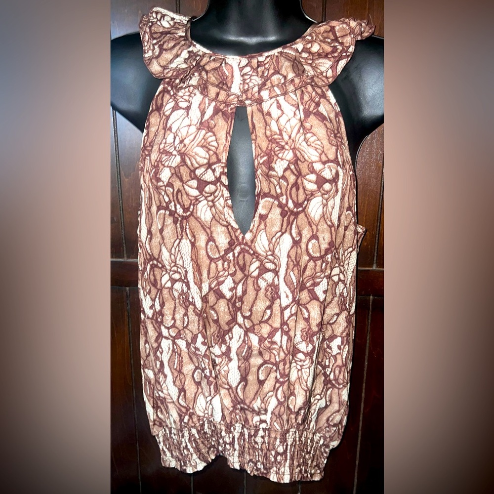 NWT bebe Silk halter keyhole Blouse, Size XS